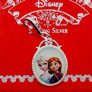 Disney Frozen Sisters Elsa and Anna Let It Go 925